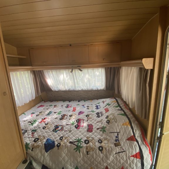 vast bed