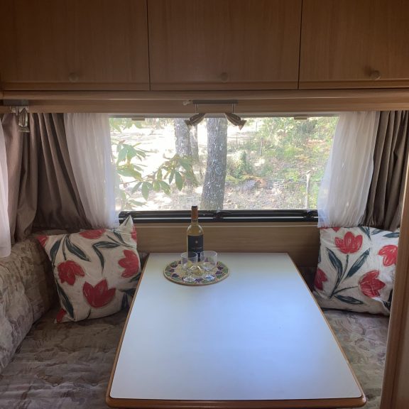 Lekker ontspannen in de bos caravan